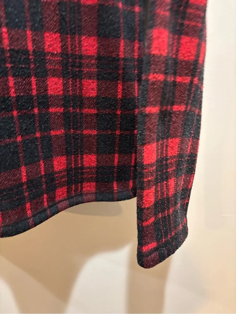The North Face men’s Red & Black Plaid Half-Zip Fleece Jacket like new